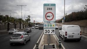 Així intentarà Barcelona salvar jurídicament la zona de baixes emissions