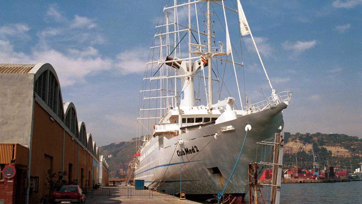 El veler més gran del món torna a Barcelona