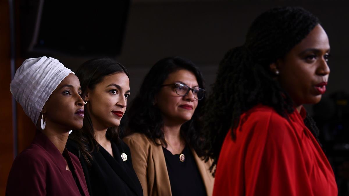 Ayanna Pressley en una rueda de prensa junto a  Ilhan Abdullahi Omar,  Rashida Tlaib y Alexandria Ocasio-Cortez, el pasado mes de julio del 2019.