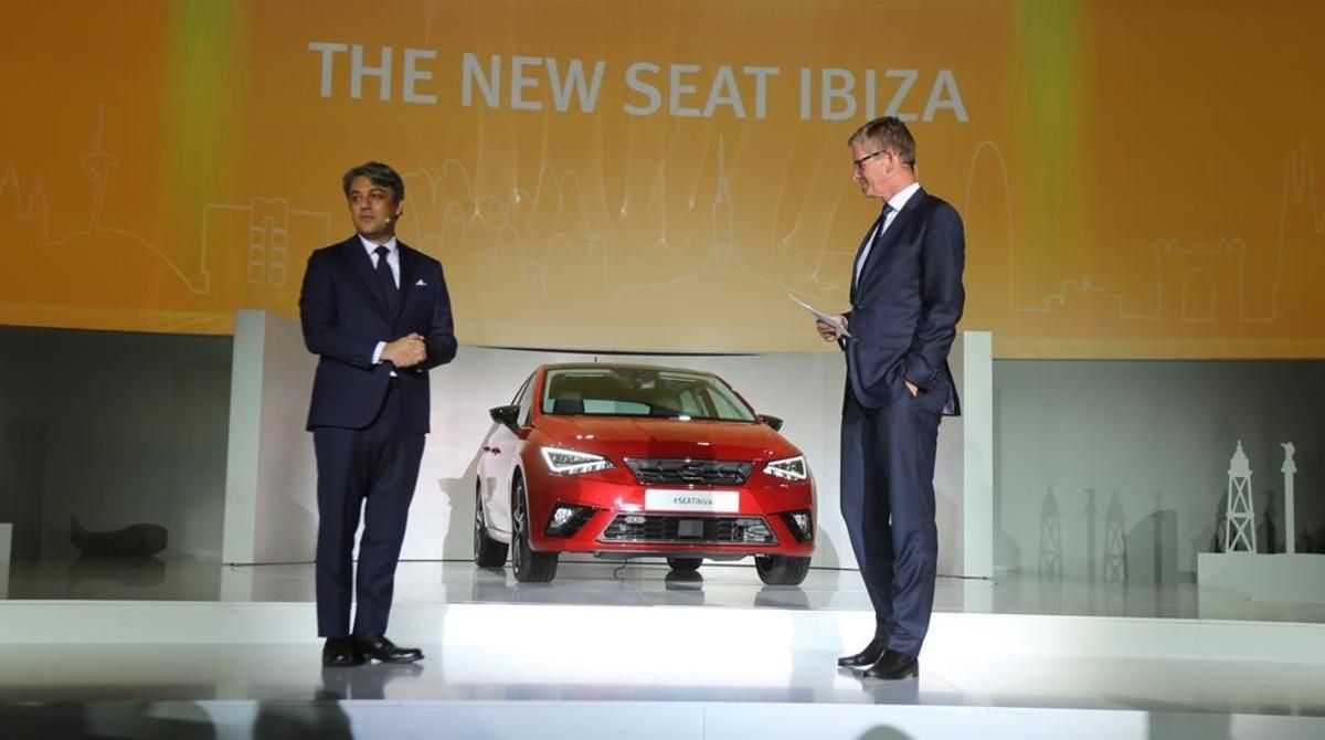 El presidente de Seat, Luca de Meo (izquierda), presenta el nuevo Ibiza. El presidente de Seat, Luca de Meo (izquierda), presenta el nuevo Ibiza.