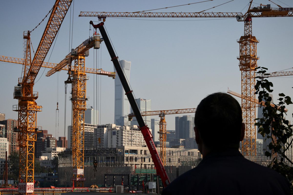 Grúas de construcción en el distrito económico de Pekín. Grúas de construcción en el distrito económico de Pekín.