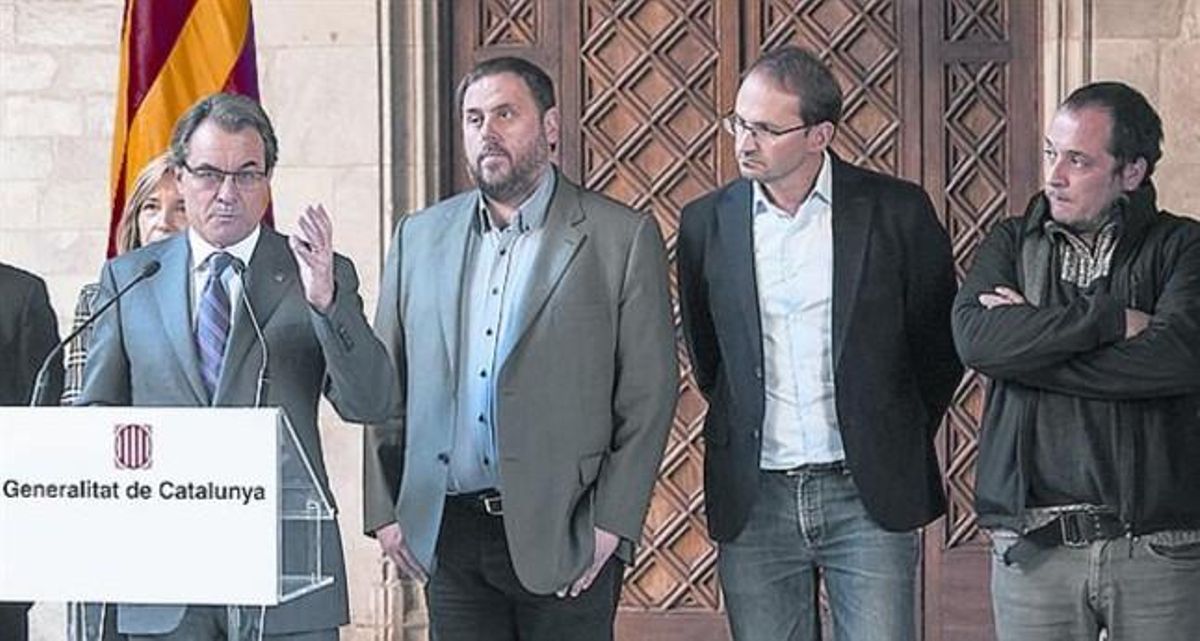 Mas, Junqueras, Herrera y Fernàndez, el jueves en el Palau. Mas, Junqueras, Herrera y Fernàndez, el jueves en el Palau.