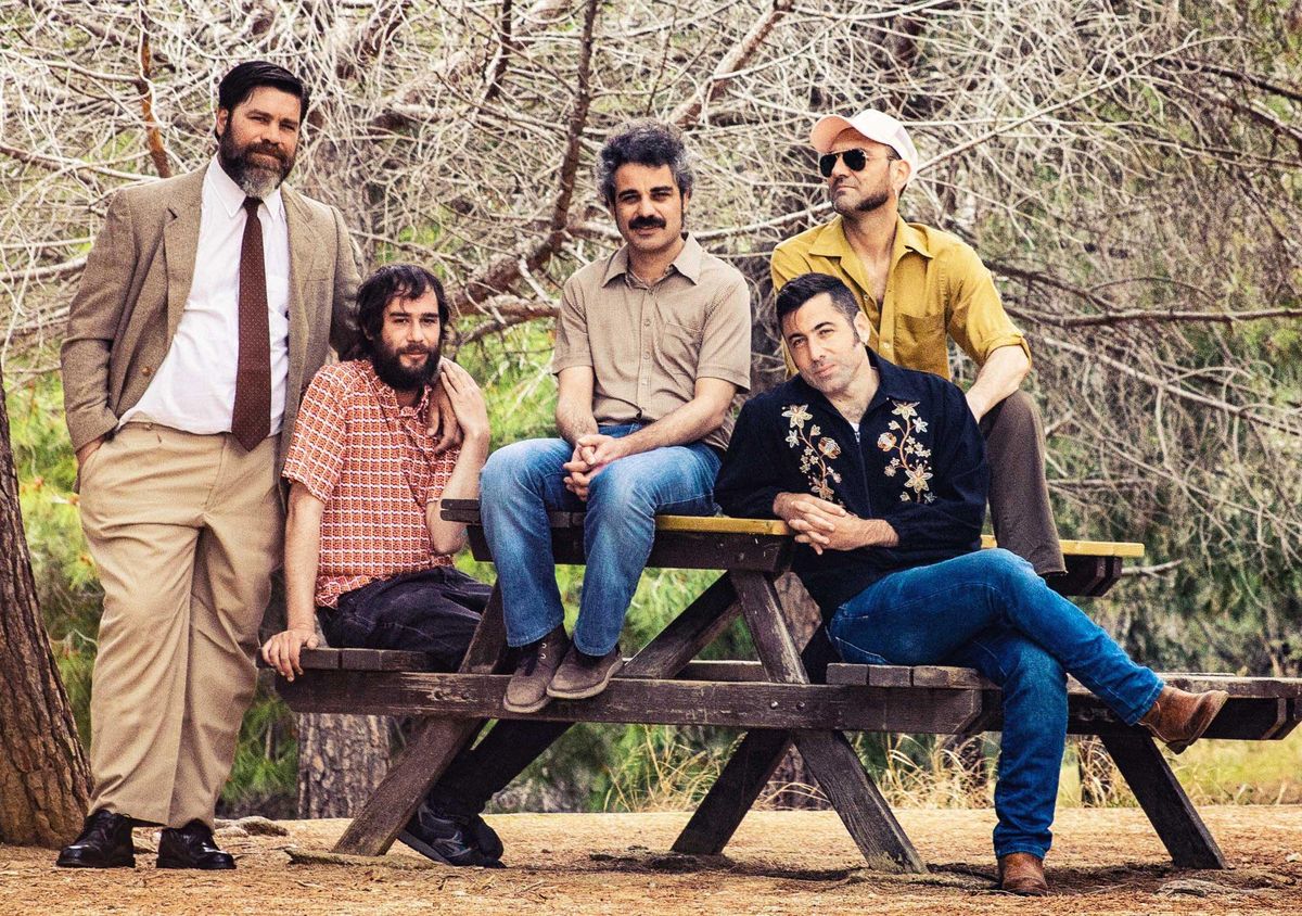 Hijos Del Trueno, con Daniel Granados debajo a la derecha. Hijos Del Trueno, con Daniel Granados debajo a la derecha.
