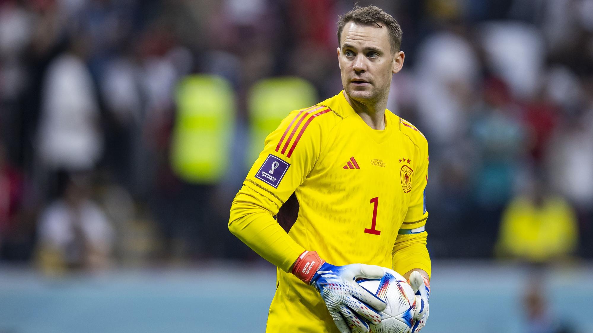 Neuer undergoes successful surgery after fracturing his tibia and