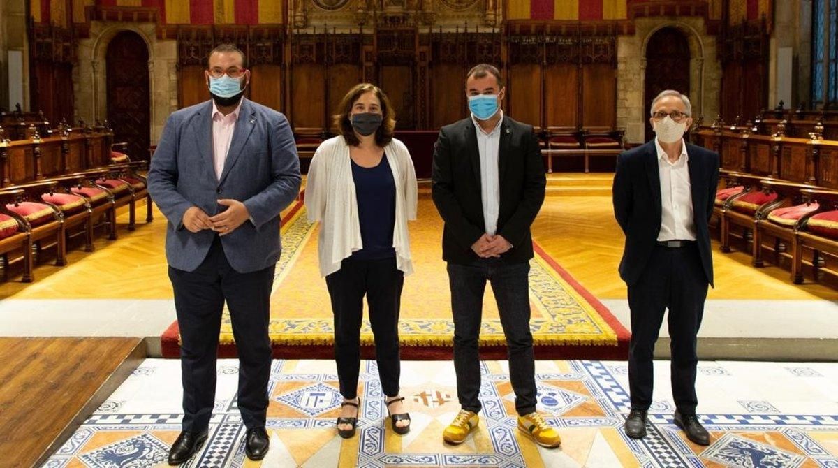 David Bote, alcalde de Mataró; Ada Colau, alcaldesa de Barcelona; Jordi ballart, alclade de Terrassa; y Josep Malloral, alcalde de Granollers, este lunes. David Bote, alcalde de Mataró; Ada Colau, alcaldesa de Barcelona; Jordi ballart, alclade de Terrassa; y Josep Malloral, alcalde de Granollers, este lunes.