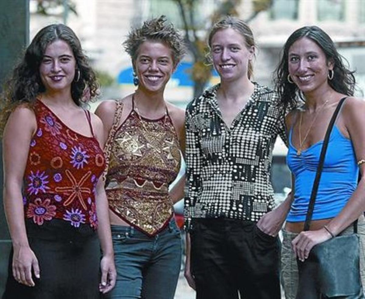 Las Migas el 2004. Des de l’esquerra, Silvia Pérez Cruz, Lisa Bause, Isabelle Laudenbach i Marta Robles.