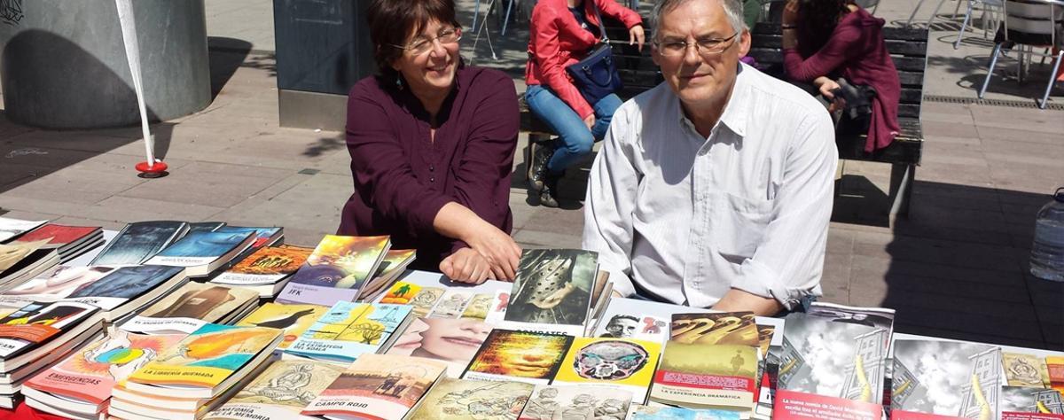 Olga Martínez y Paco Robles, editores de Candaya.