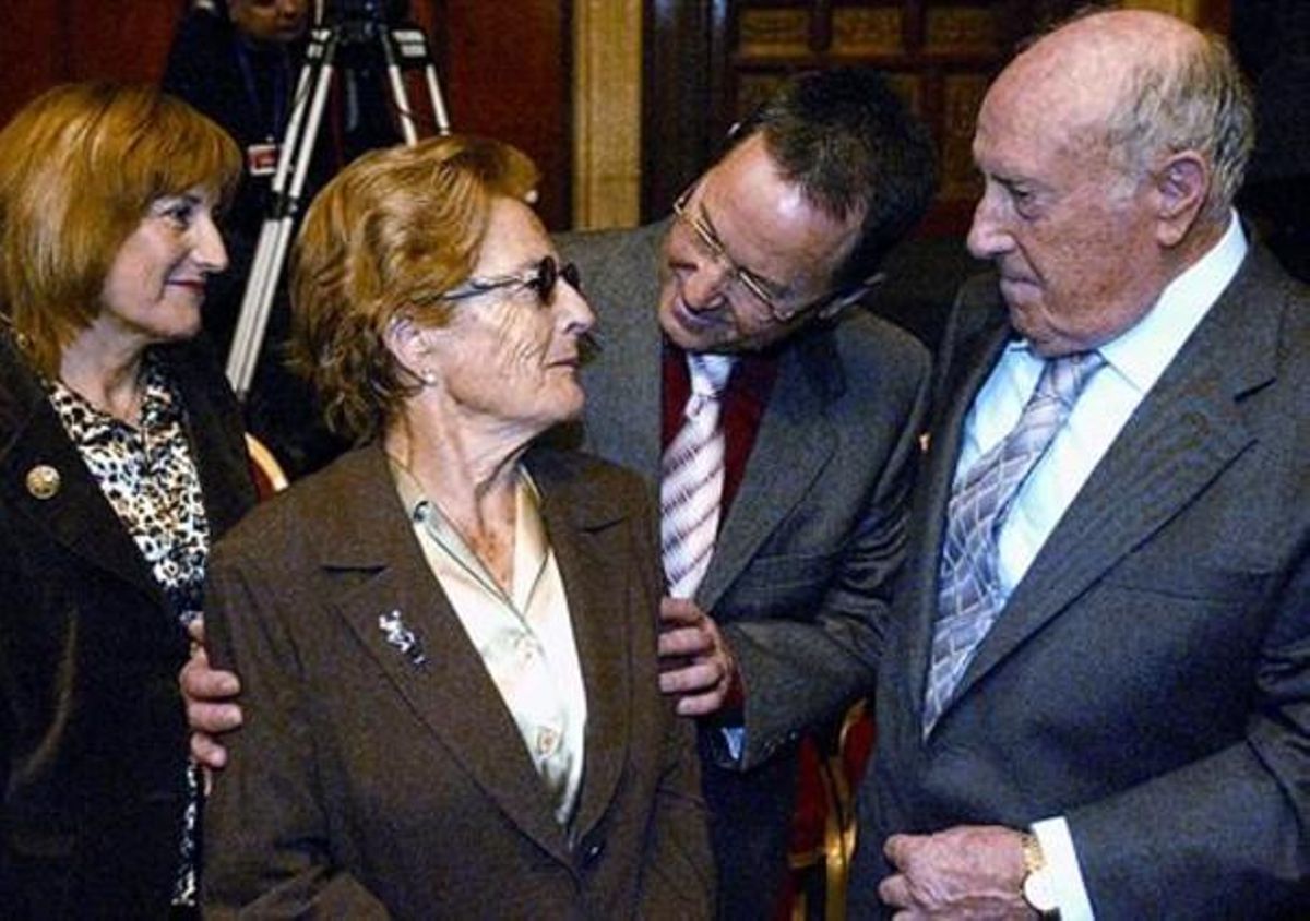 Los padres del ’expresident’ junto a una hermana y el cuñado de Montilla. Los padres del ’expresident’ junto a una hermana y el cuñado de Montilla.