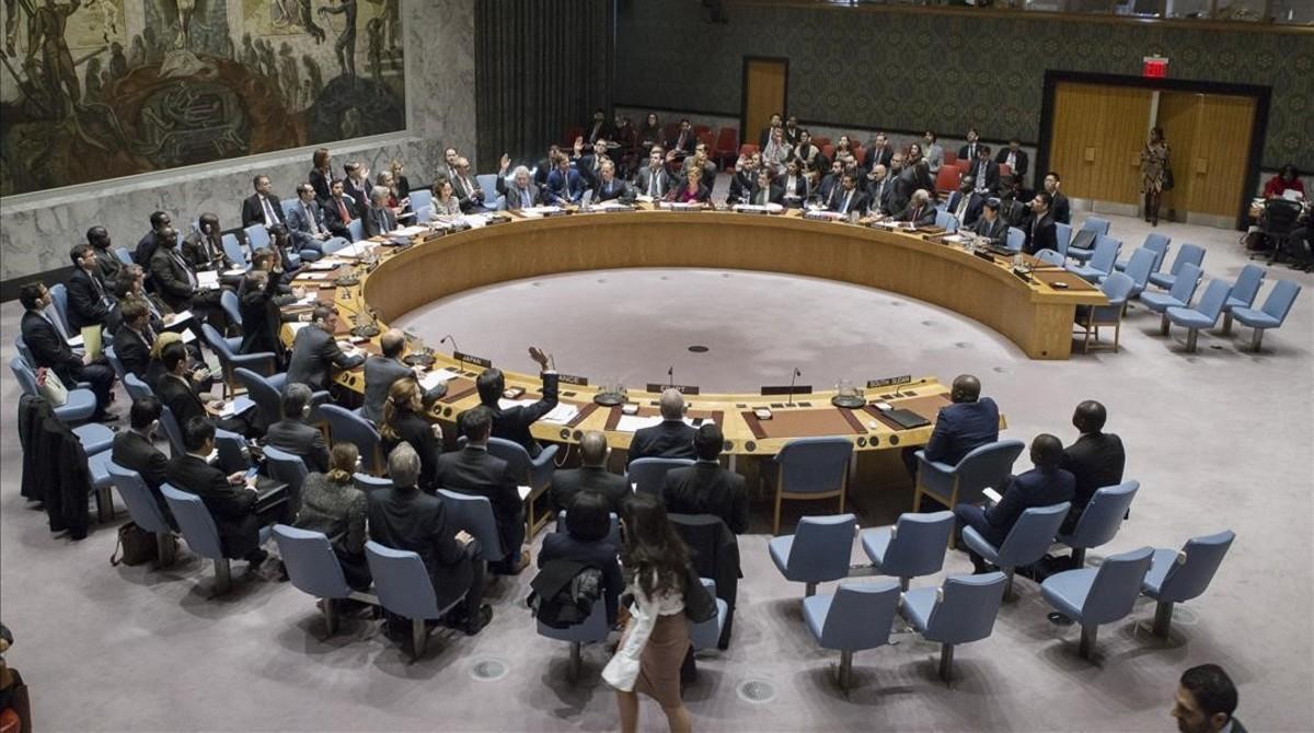 El Consejo de Seguridad de la ONU aprueba una resolución de condena a los asentamientos con la abstención de EEUU.
