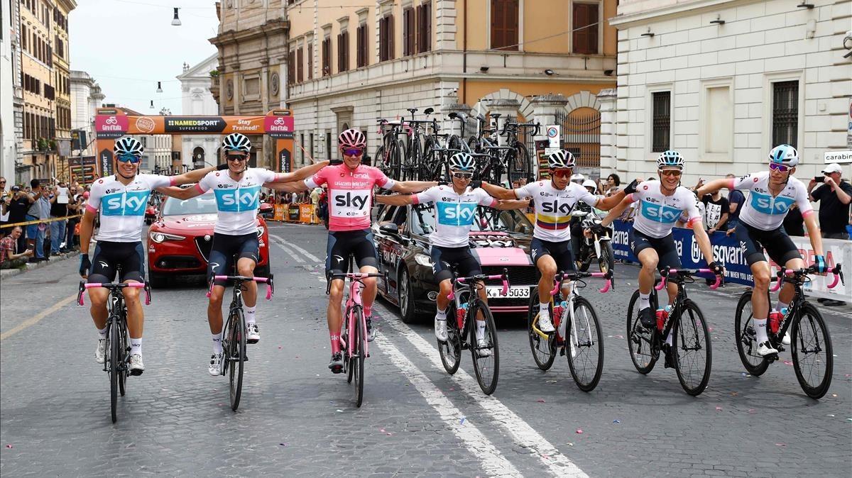 Froome guanya el Giro i entra en el selecte grup de guanyadors de les tres grans voltes