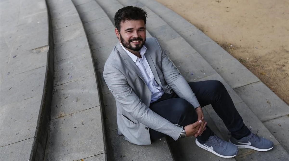 Gabriel Rufián, en la plaza de Tetuán de Barcelona. Gabriel Rufián, en la plaza de Tetuán de Barcelona.
