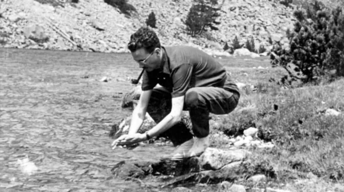 Josep Maria Espinàs, en 1957. Josep Maria Espinàs, en 1957.