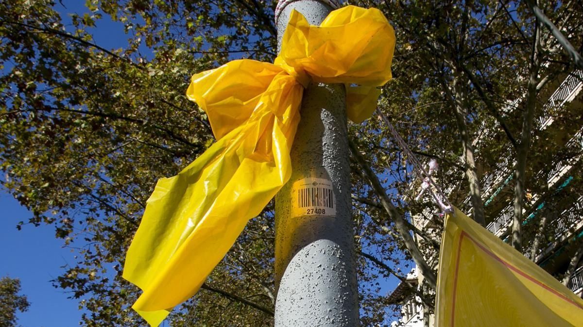 Un lazo amarillo en Barcelona. Un lazo amarillo en Barcelona.