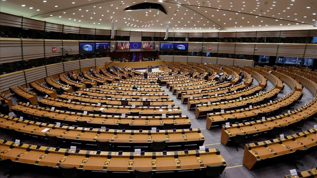 Vista del hemiciclo del Parlamento Europeo durante el pleno del pasado 8 de octubre. Vista del hemiciclo del Parlamento Europeo durante el pleno del pasado 8 de octubre.