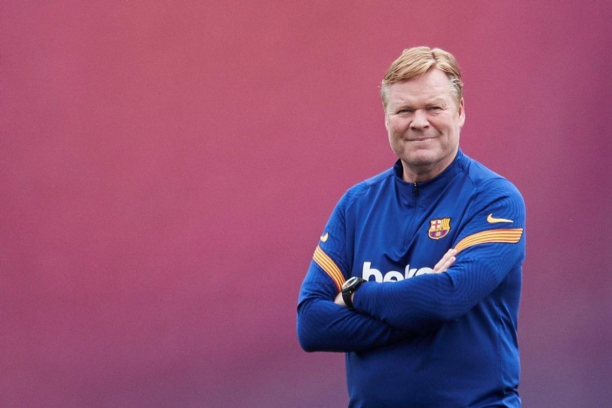 Koeman, en el último entrenamiento del Barça antes de jugar en el campo del Levante. Koeman, en el último entrenamiento del Barça antes de jugar en el campo del Levante.
