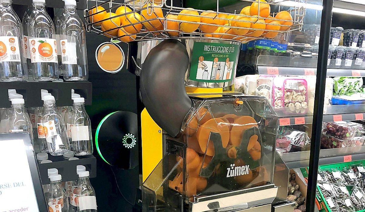 Exprimidor Zumex en un Mercadona. Exprimidor Zumex en un Mercadona.