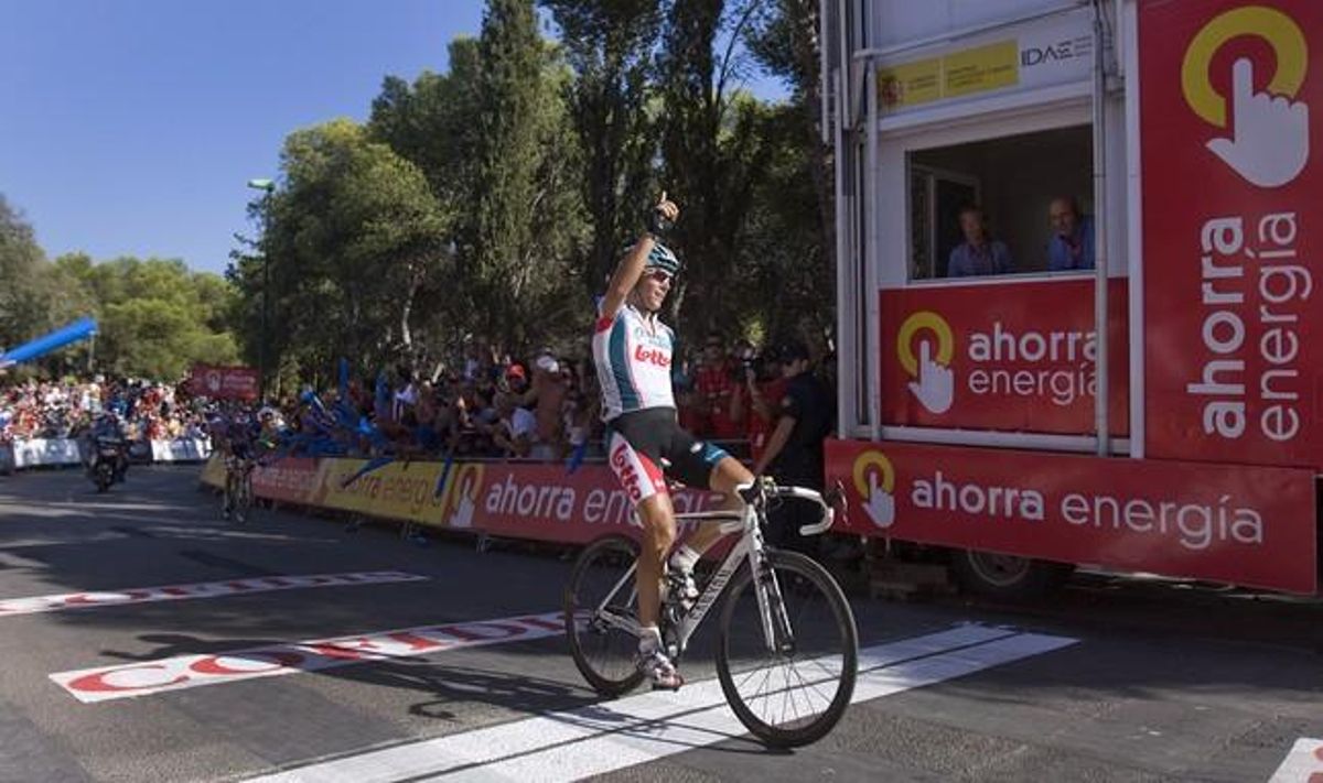 Philippe Gilbert celebra la victoria en la tercera etapa de la Vuelta. Philippe Gilbert celebra la victoria en la tercera etapa de la Vuelta.