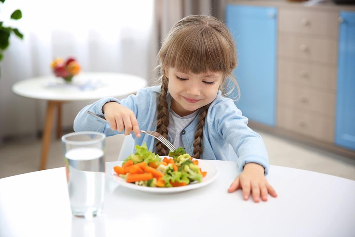 La Generalitat garanteix l'alimentació de la infància vulnerable durant l'estiu