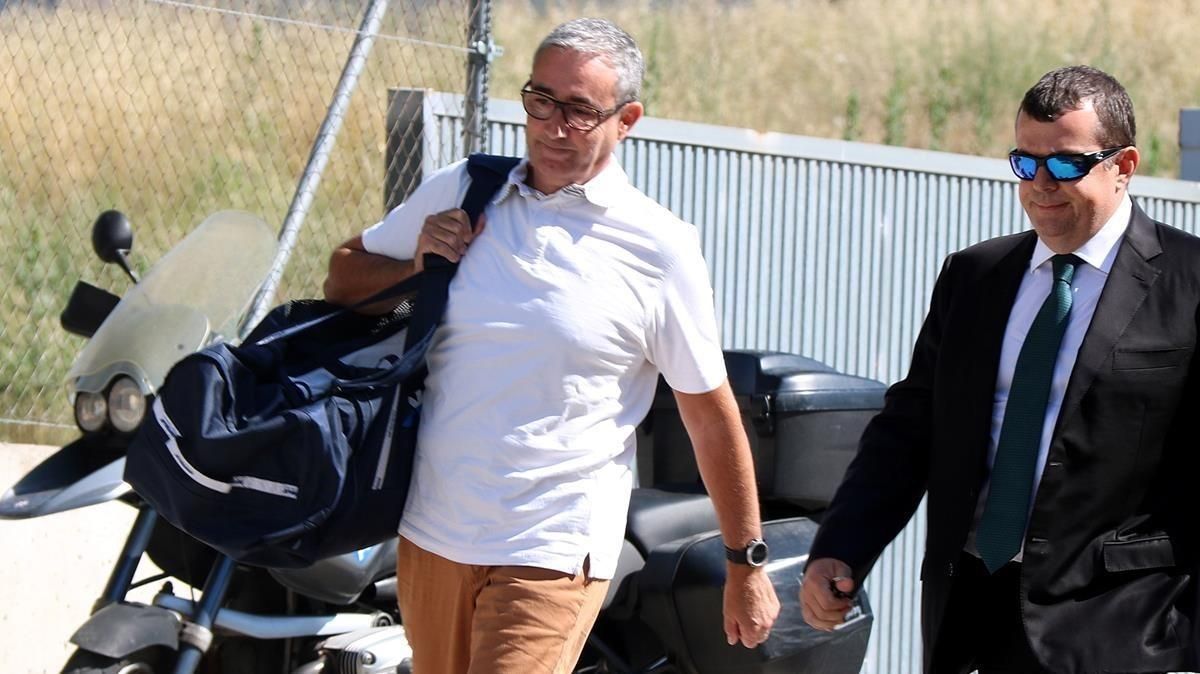 Diego Torres llegando al centro penitenciario Brians 2 con su abogado Manuel González Peeters. Diego Torres llegando al centro penitenciario Brians 2 con su abogado Manuel González Peeters.