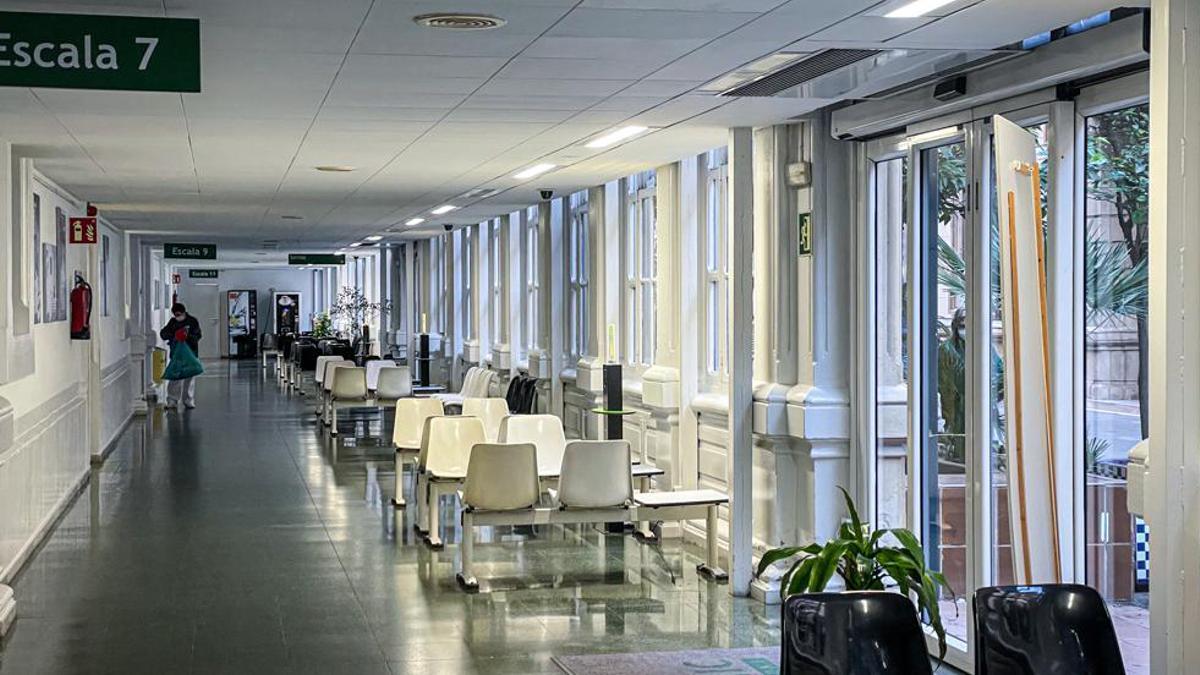 Un pasillo del Hospital Clínic de Barcelona. Un pasillo del Hospital Clínic de Barcelona.