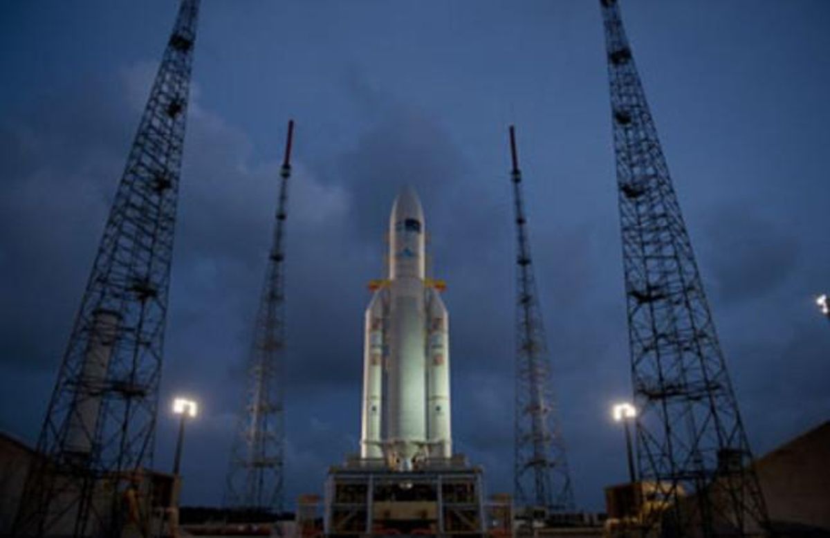 Un cohete Ariane-5, listo para el despegue en la base de Kurú. Un cohete Ariane-5, listo para el despegue en la base de Kurú.