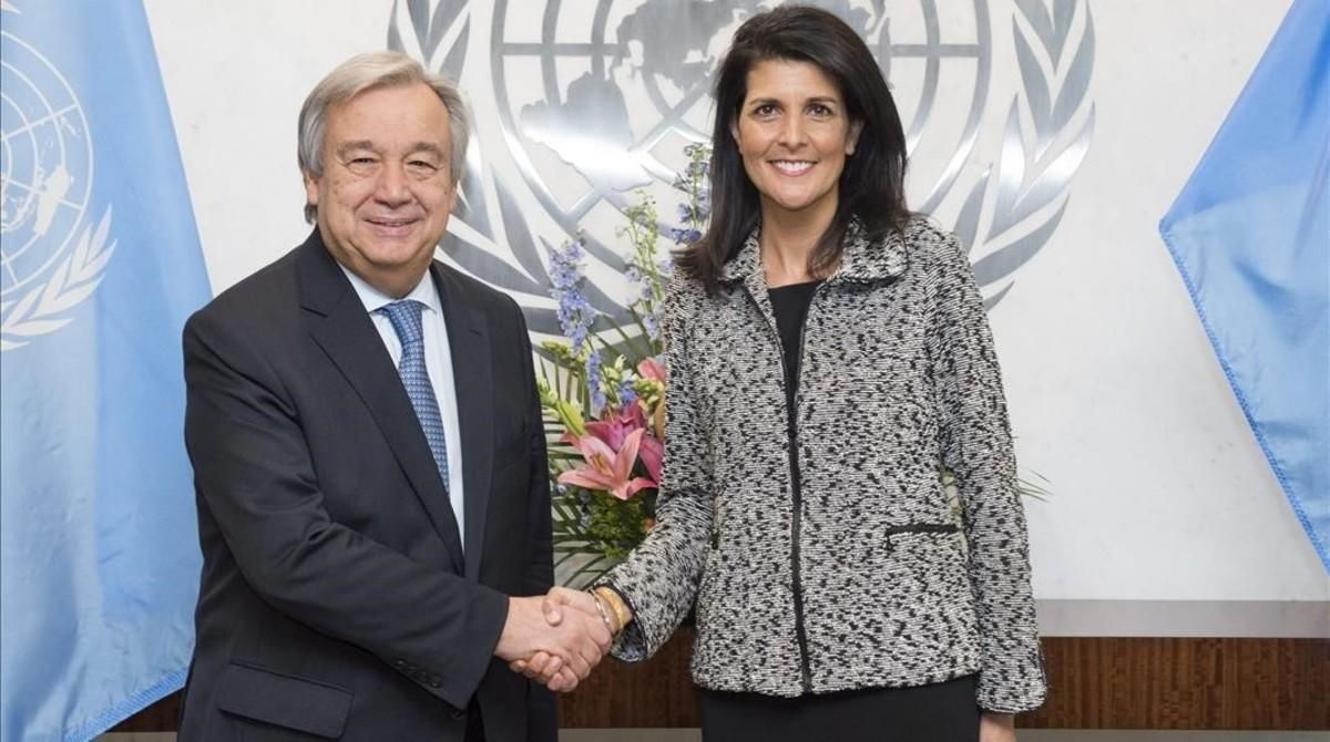 El secretario general de la ONU, Antonio Guterres, y la embajadora de EEUU ante la ONU, Nikki Haley, el pasado 27 de enero. El secretario general de la ONU, Antonio Guterres, y la embajadora de EEUU ante la ONU, Nikki Haley, el pasado 27 de enero.