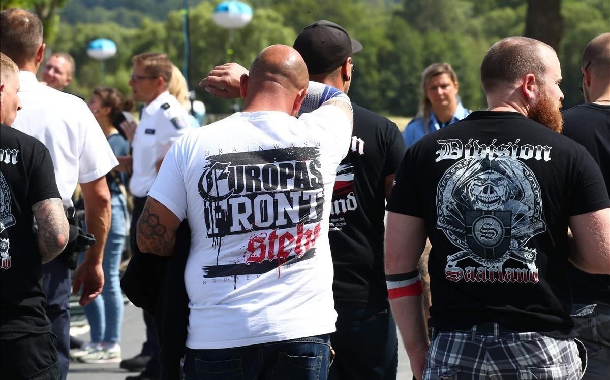 Festival neonazi de música en Themar, en Alemania. Festival neonazi de música en Themar, en Alemania.