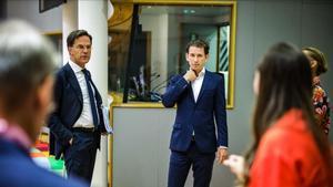 El primer ministro holandés, Mike Rutte, y el austriaco, Sebastian Kurz, en Bruselas.