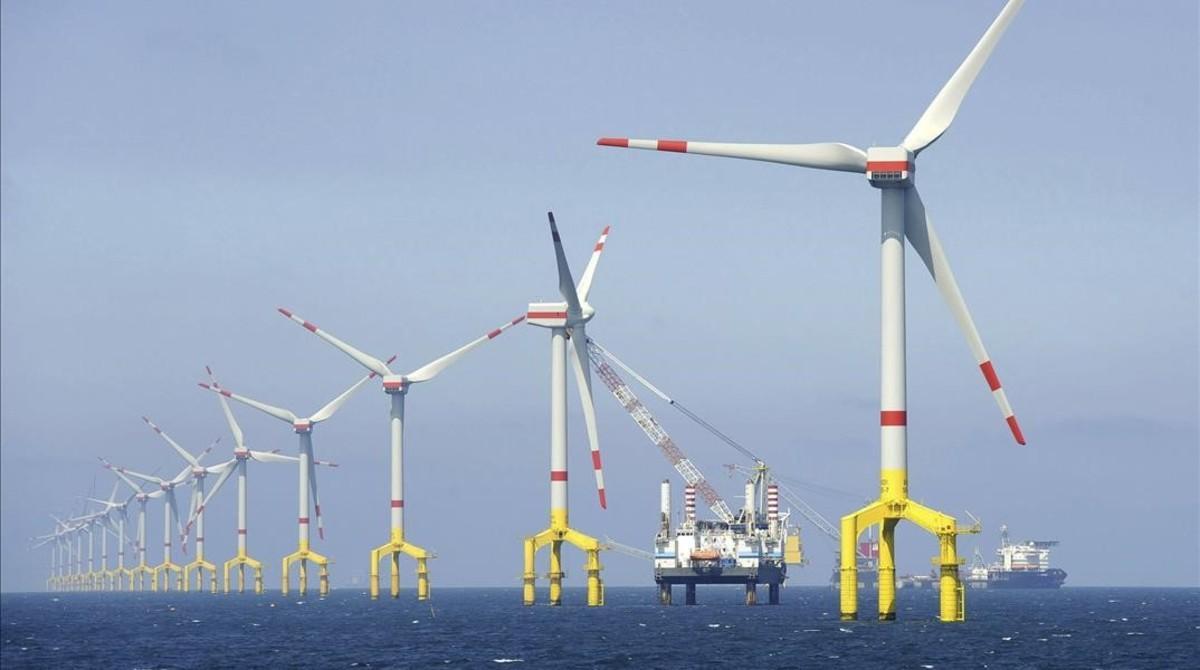 Parque de energia eólica BARD Offshore 1, situado a 100 kilometros de la costa de Borkum,  en Alemania. 