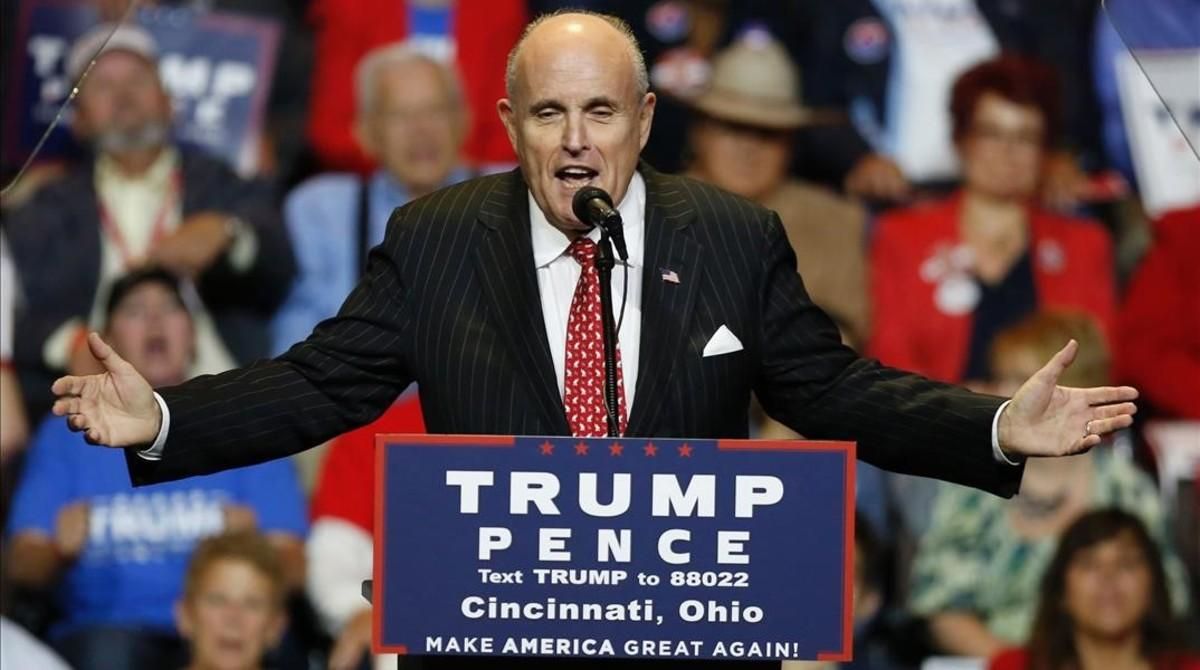 Giuliani, haciendo campaña por Trump. Giuliani, haciendo campaña por Trump.