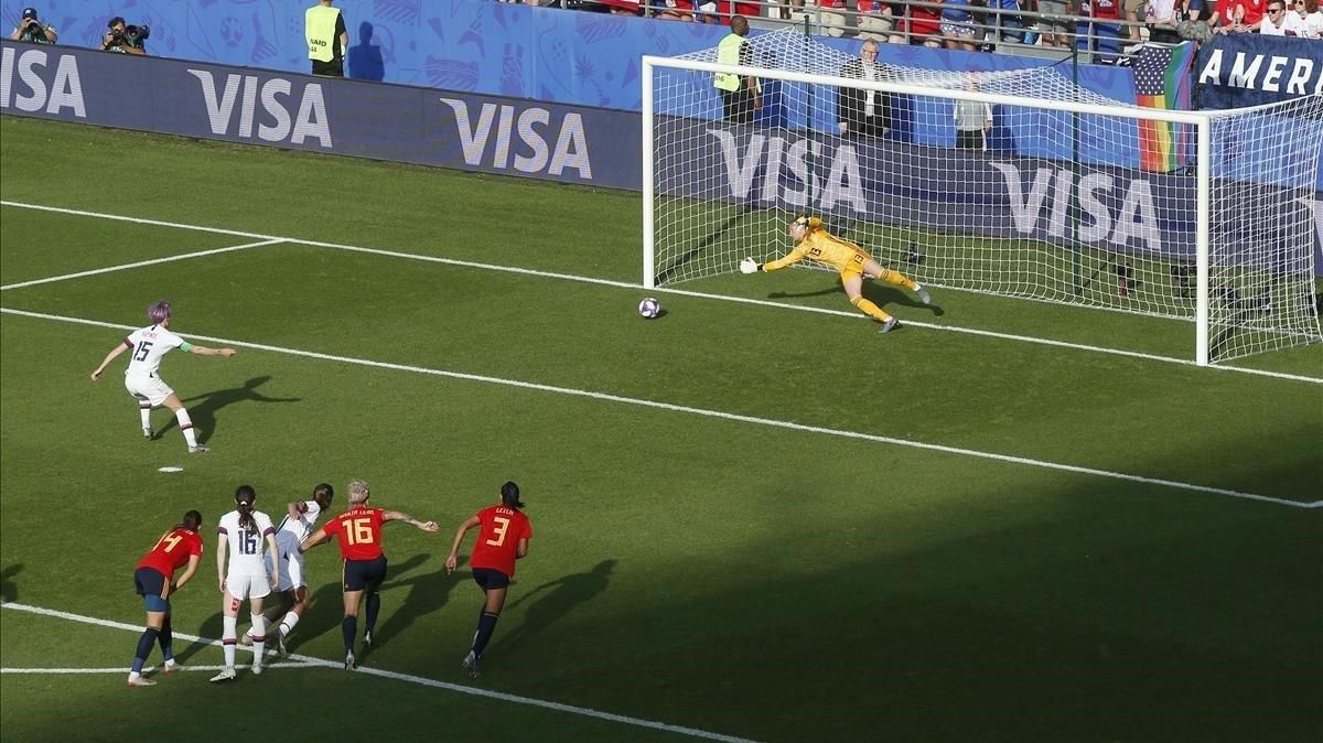 Espanya cau per un penal polèmic (1-2) Espanya cau per un penal polèmic (1-2)