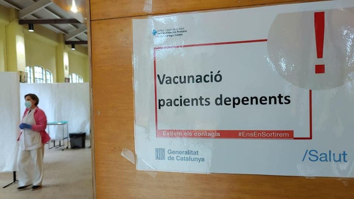 Imagen de un cartel informativo del proceso de vacunación. Imagen de un cartel informativo del proceso de vacunación.