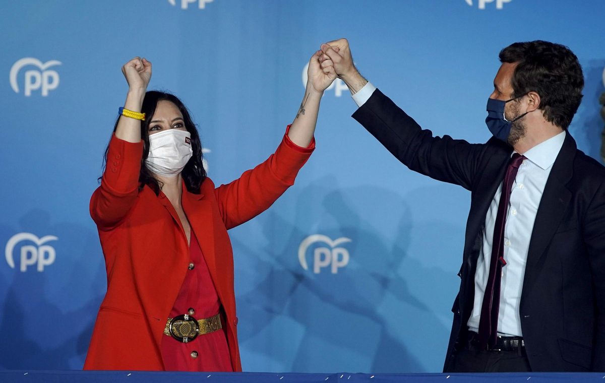 Isabel Díaz Ayuso y Pablo Casado, en la sede del PP. Isabel Díaz Ayuso y Pablo Casado, en la sede del PP.
