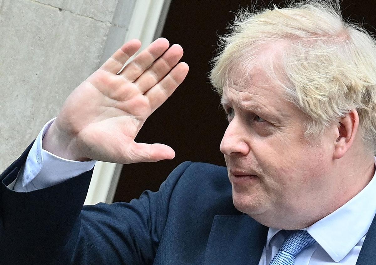 Johnson imposa sancions limitades a interessos russos al Regne Unit vinculats amb el règim de Putin
