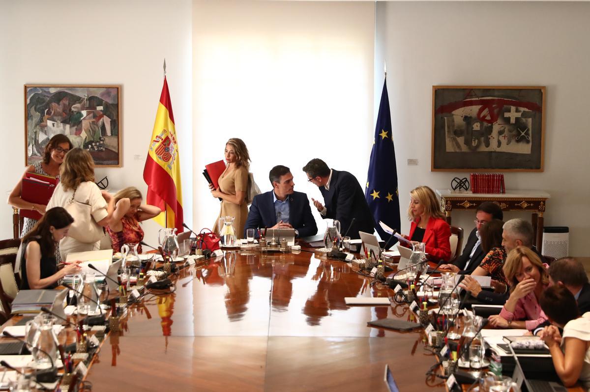 Los 31 ministros de Pedro Sánchez, la segunda plantilla más amplia de la democracia