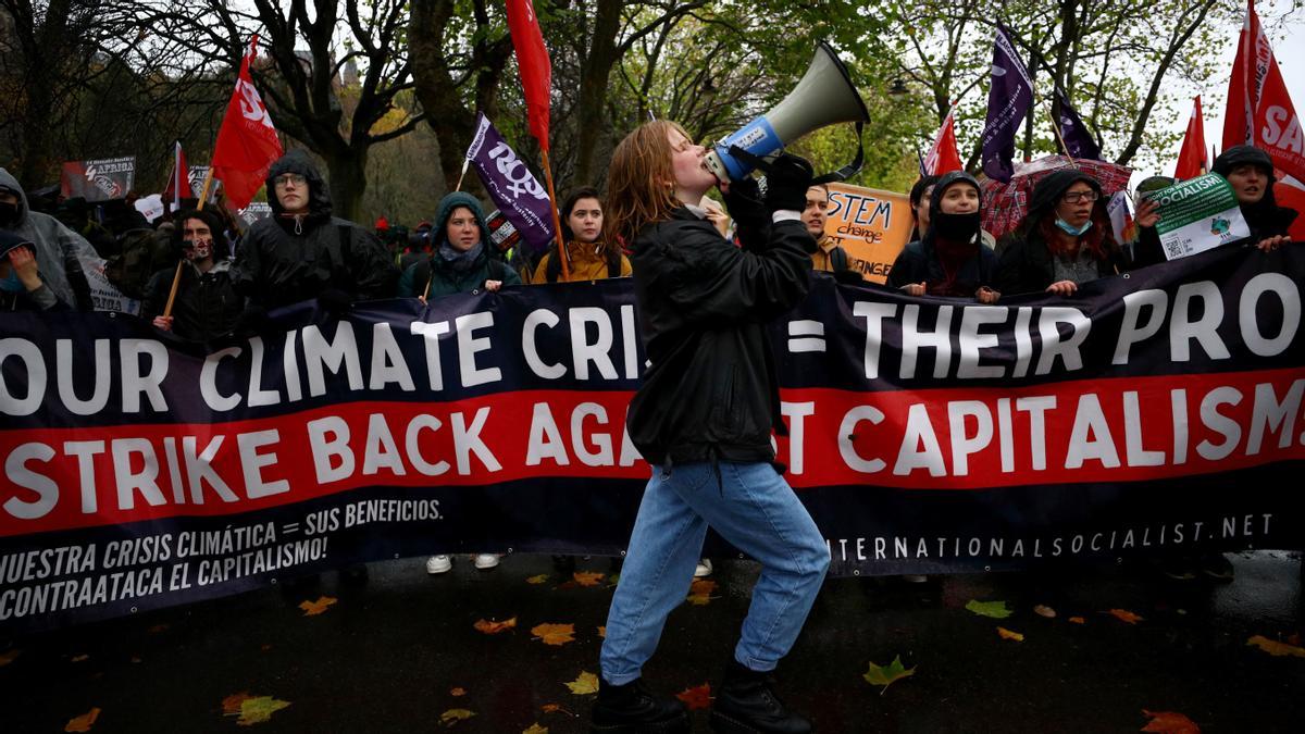 Los manifestantes durante la protesta que se lleva a cabo en Glasgow. Los manifestantes durante la protesta que se lleva a cabo en Glasgow.