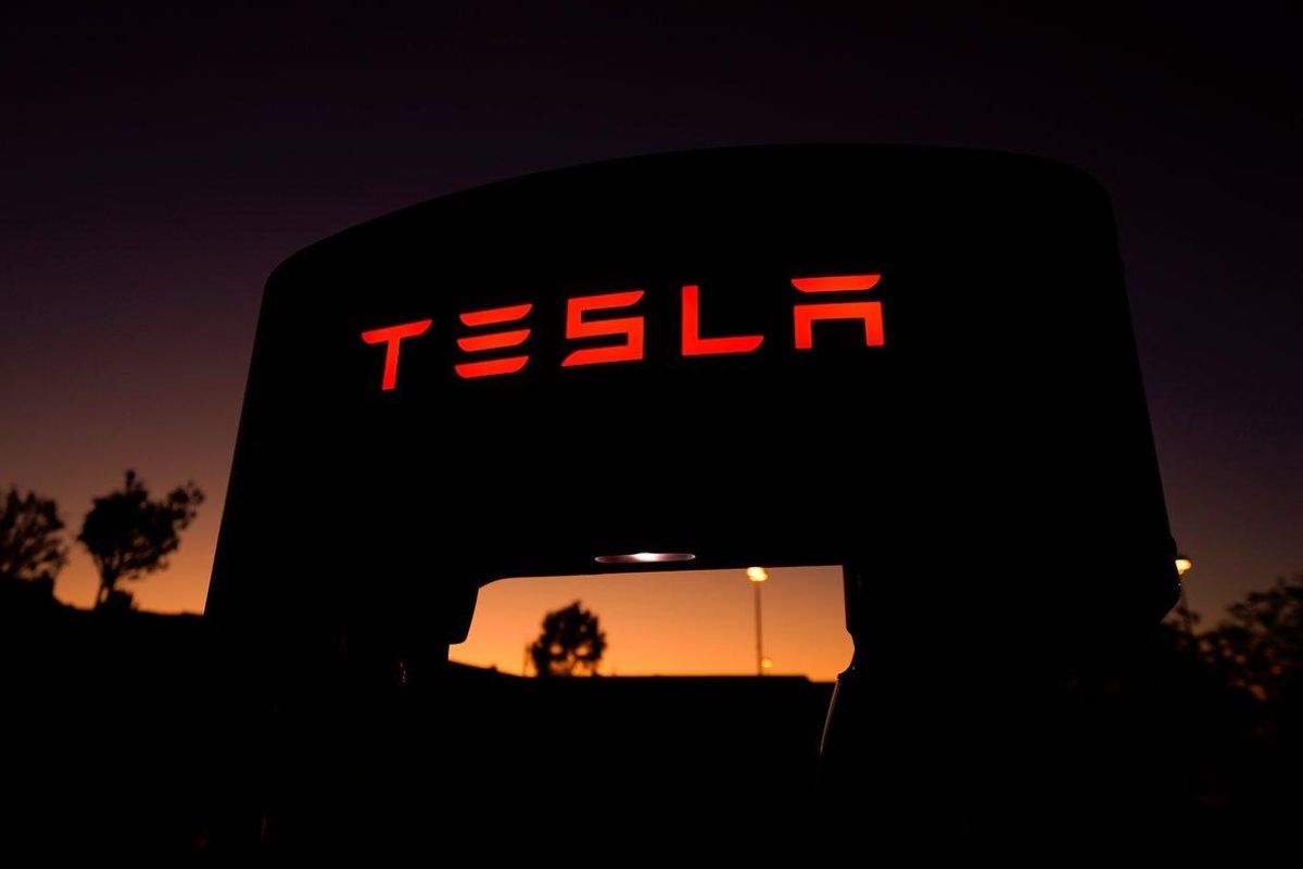 Tesla señaló que en el tercer trimestre entregó 17.400 unidades de los modelos Model S y Model X y 79.600 del Model 3. Tesla señaló que en el tercer trimestre entregó 17.400 unidades de los modelos Model S y Model X y 79.600 del Model 3.