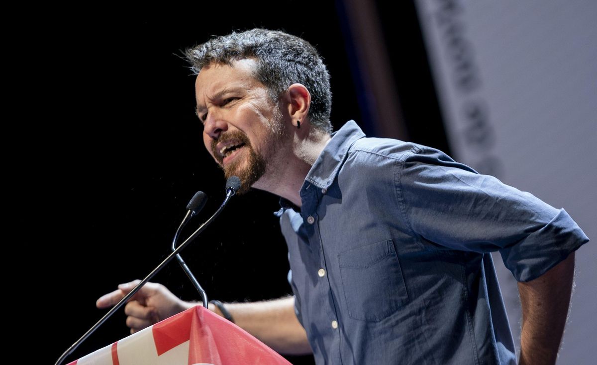 Pablo Iglesias en la clausura del acto de ’Uni de otoño’ de Podemos en el Teatro Coliseum Pablo Iglesias en la clausura del acto de ’Uni de otoño’ de Podemos en el Teatro Coliseum