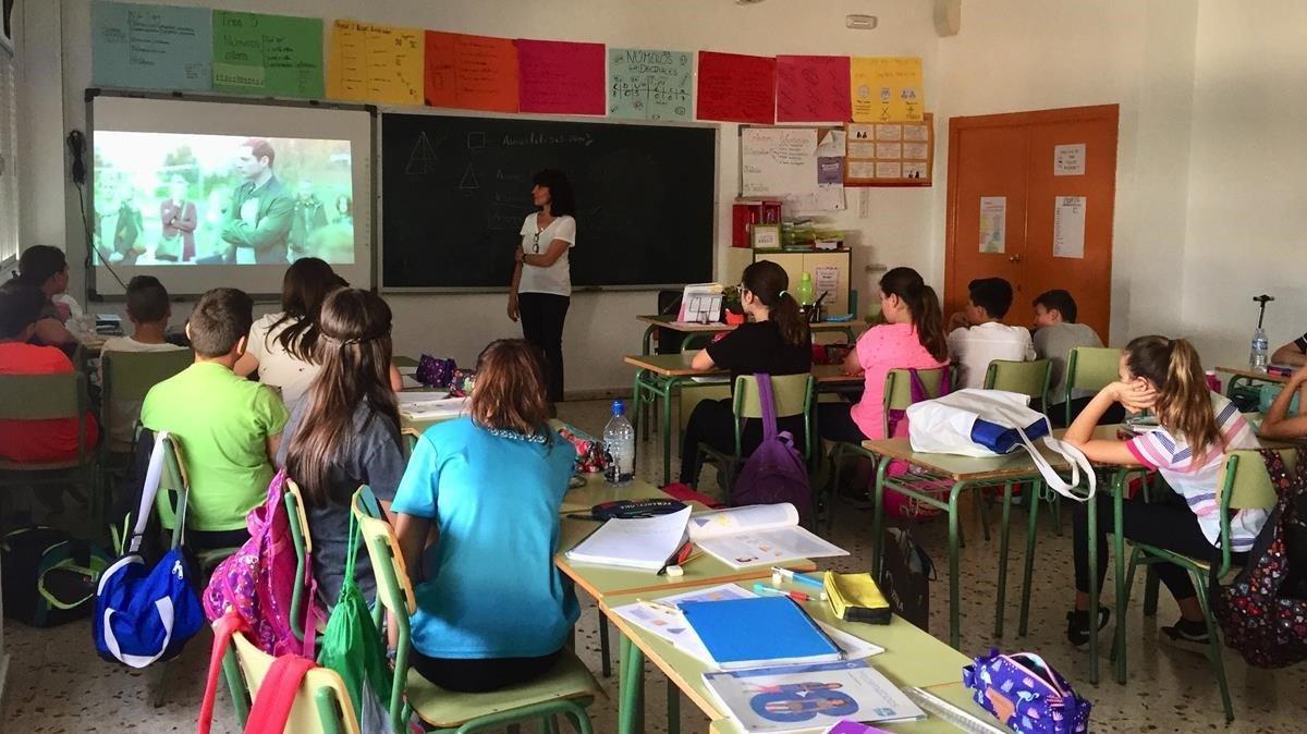 Charla de diversidad afectivo-sexual y de género en una escuela de Murcia que originó la reclamación de Vox. 