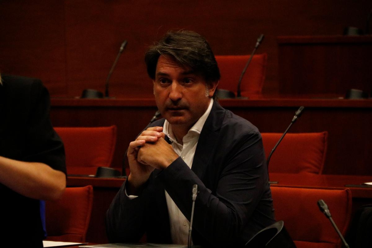 El diputado y vicepresidente de Junts Francesc de Dalmases en la comparecencia en el Parlament