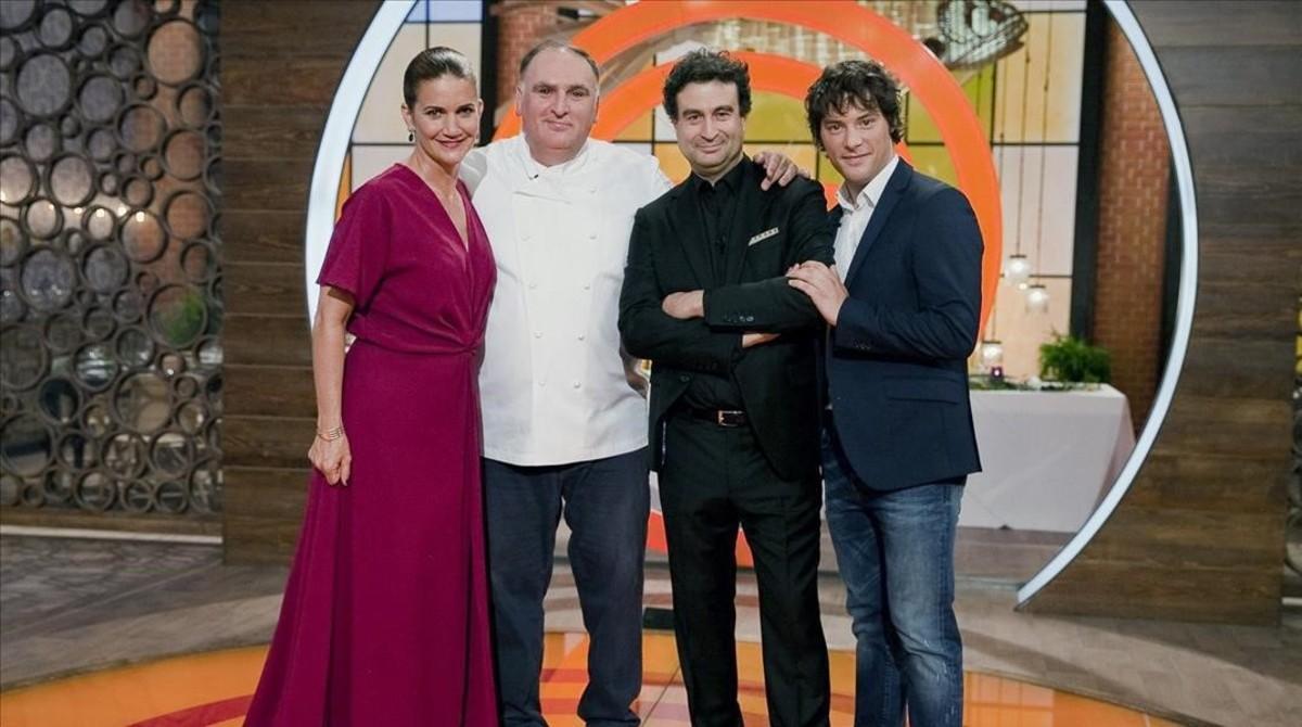El popular cocinero José Andrés, junto al jurado de ’MasterChef Celebrity’, Samantha Vallejo-Nagera, Pepe Rodriguez y Jordi Cruz.