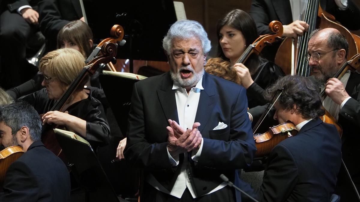 Plácido Domingo interpretando zarxuela en el Liceu. Plácido Domingo interpretando zarxuela en el Liceu.