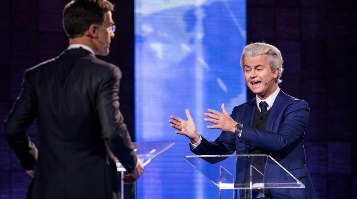 Rutte (izquierda) y Wilders, durante el cara a cara televisivo, el 13 de marzo. Rutte (izquierda) y Wilders, durante el cara a cara televisivo, el 13 de marzo.