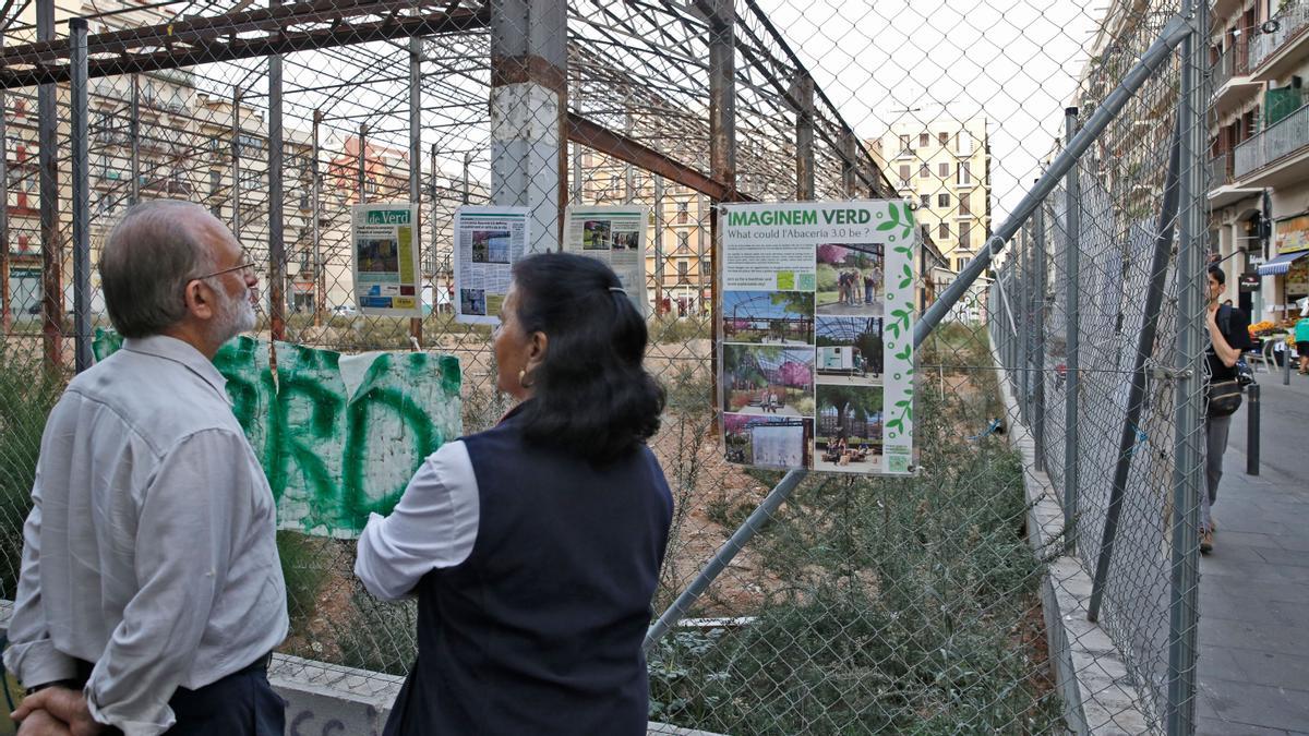 Críticas de los vecinos de Gràcia por el proyecto de obras pendientes del mercado de la Abaceria.
