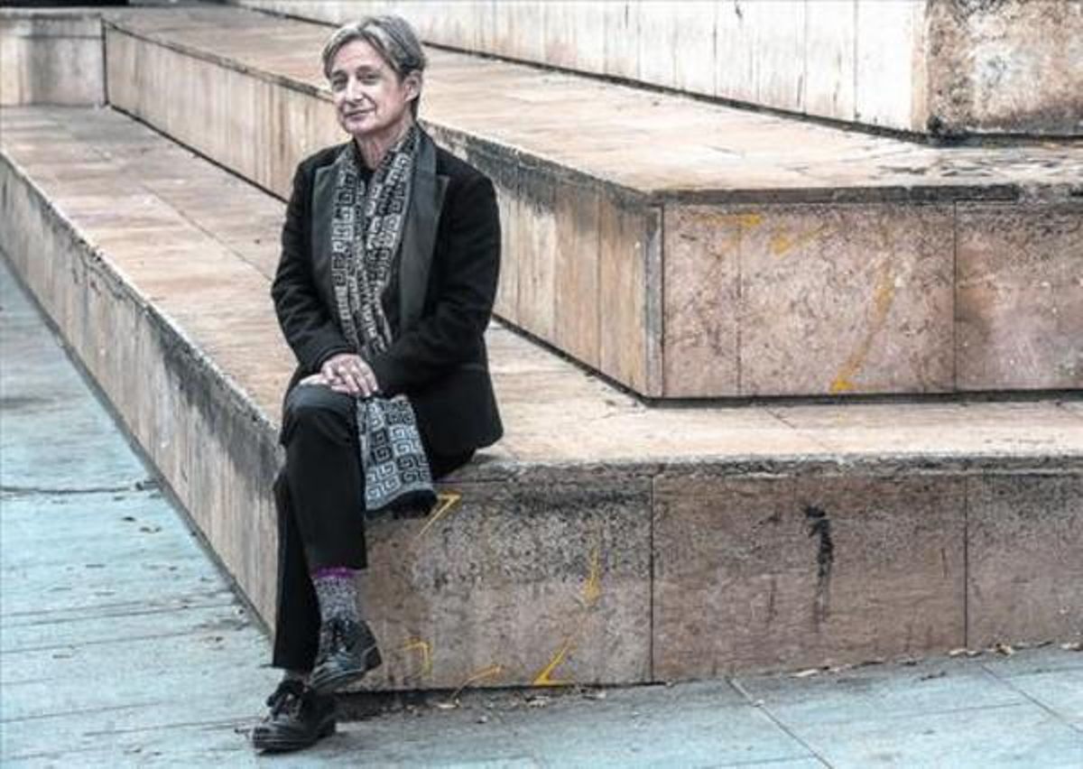 Judith Butler, en el CCCB, donde dictó la conferencia ’Cuerpos que aún importan’, dentro del ciclo ’+ Humans’. Judith Butler, en el CCCB, donde dictó la conferencia ’Cuerpos que aún importan’, dentro del ciclo ’+ Humans’.