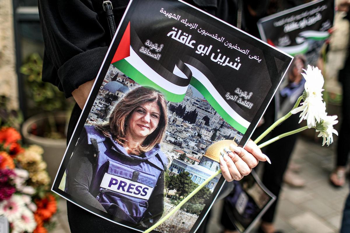 Israel admite la posibilidad de que la periodista palestina asesinada muriera por disparo de sus militares