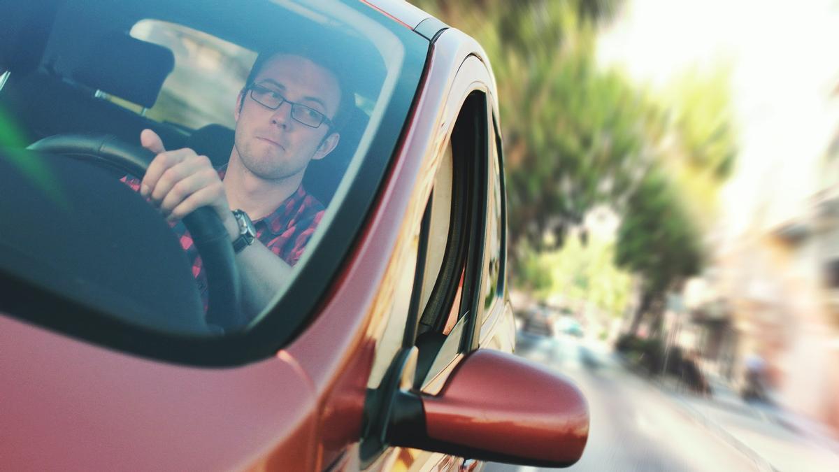 Conductor al volante Conductor al volante