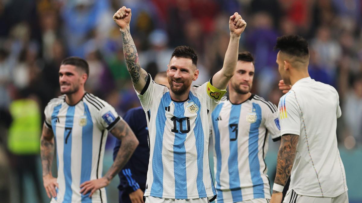 Lionel Messi celebrando la victoria de Argentina frente a Croacia que clasifica a la albiceleste para la final del Mundial de Qatar.