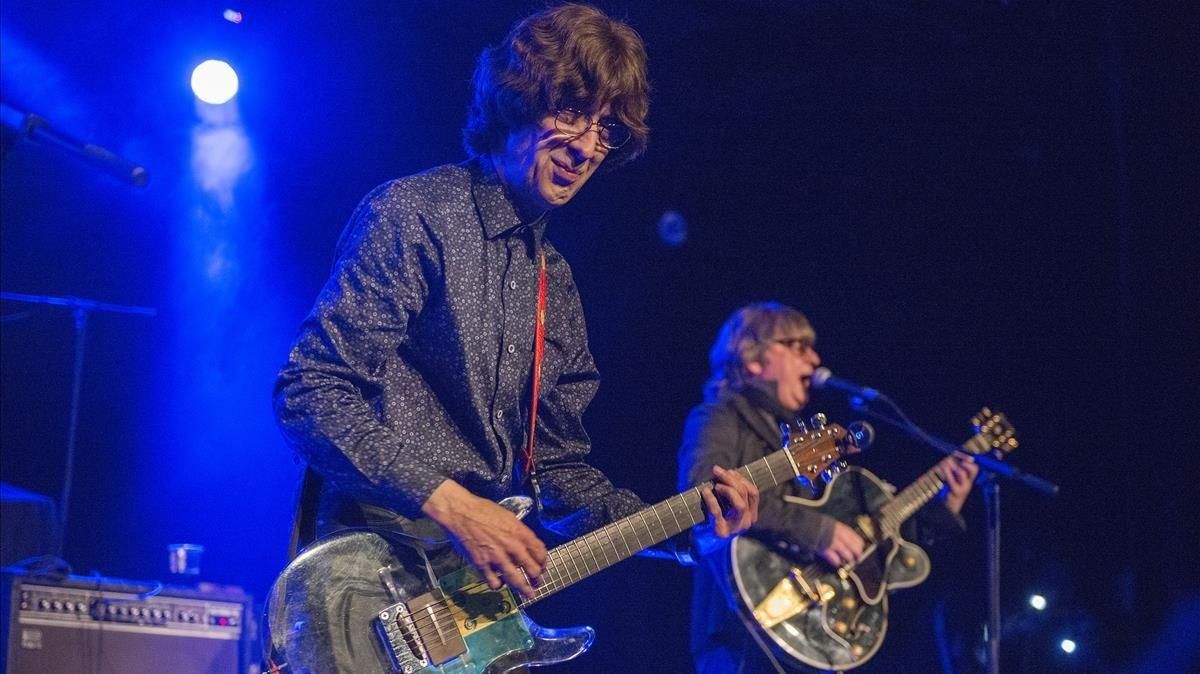 Cyril Jordan y Chris Wilson durante la actuación de Flamin’ Groovies en el Festival Altaveu. Cyril Jordan y Chris Wilson durante la actuación de Flamin’ Groovies en el Festival Altaveu.