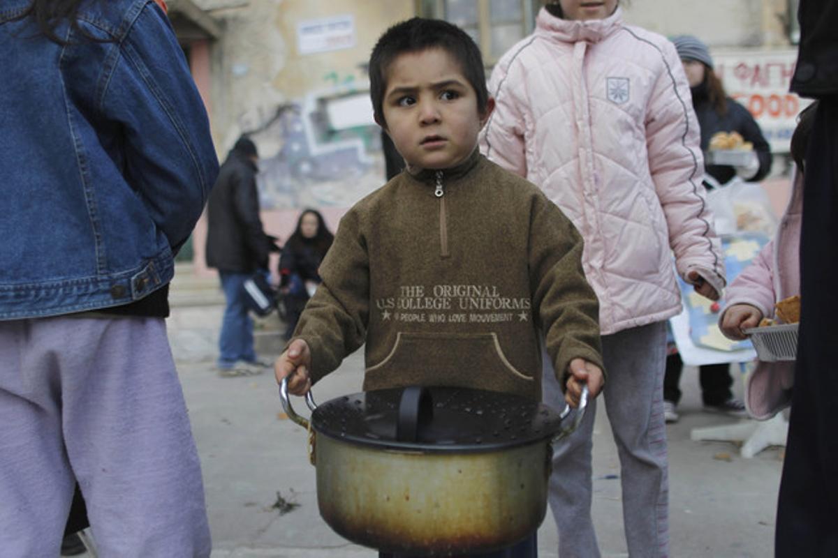 Un niño, en un centro de beneficencia del centro de Grecia. Un niño, en un centro de beneficencia del centro de Grecia.
